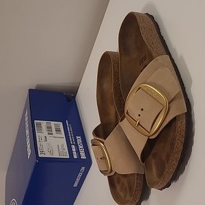 Madrid Big Buckle in Sandcastle